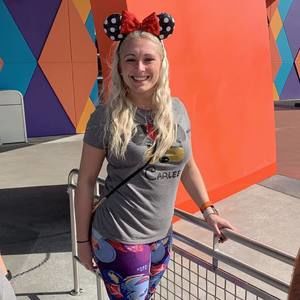 Meet your Posher, Carlee